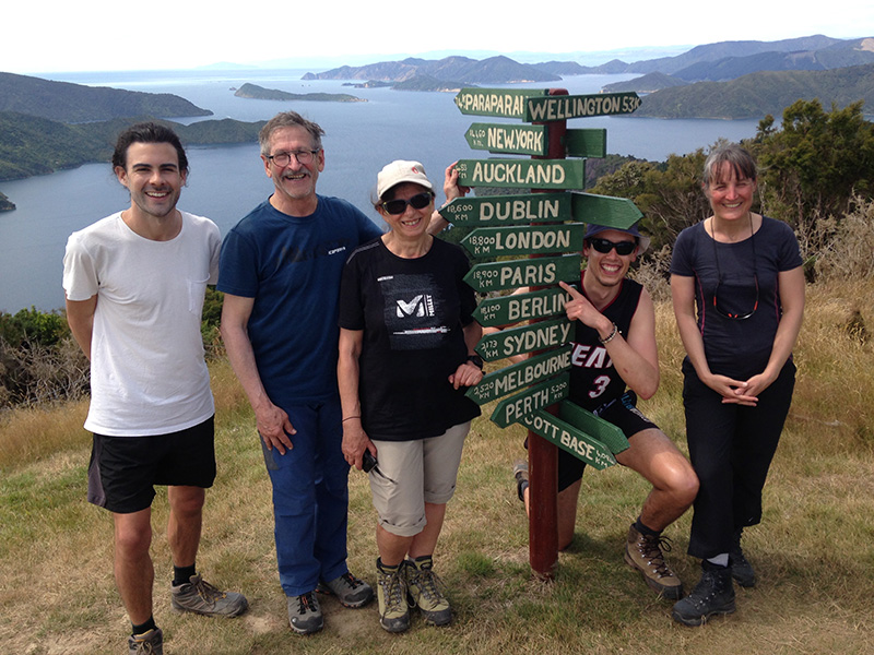 Groupe de randonneurs avec notre guide Regan en Nouvelle-Zélande.